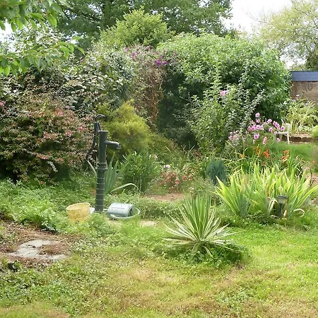 Bed & Breakfast L'atelier Du Presbytere Saint-Maugan